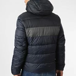 Vente flash 👍 Doudoune Capuche 50474671 Bleu Marine de HUGO 😀 8 Vente flash 👍 Doudoune Capuche 50474671 Bleu Marine de HUGO 😀 -Promos HUGO Boutique hugo 334041 50474671 405 20221121T152046 04