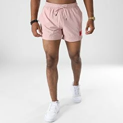 Grosses soldes 💯 Short De Bain Dominica 50469323 Rose de HUGO ❤️ 8 Grosses soldes 💯 Short De Bain Dominica 50469323 Rose de HUGO ❤️ -Promos HUGO Boutique hugo 343974 50469323 687 20221027T155114 03