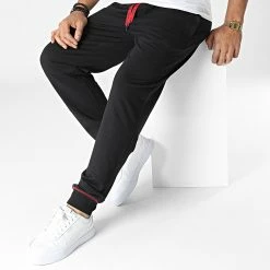 Vente flash 🤩 Pantalon Jogging Monologo 50478941 Noir de HUGO 🥰 -Promos HUGO Boutique hugo 345319 50478941 001 20221108T141103 03