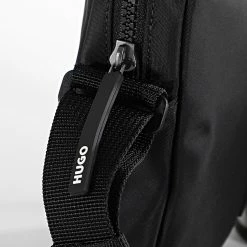 Les meilleures critiques de 👏 Sacoche 50486231 Noir de HUGO 👏 -Promos HUGO Boutique hugo 348226 50486231 001 20221125T162203 03