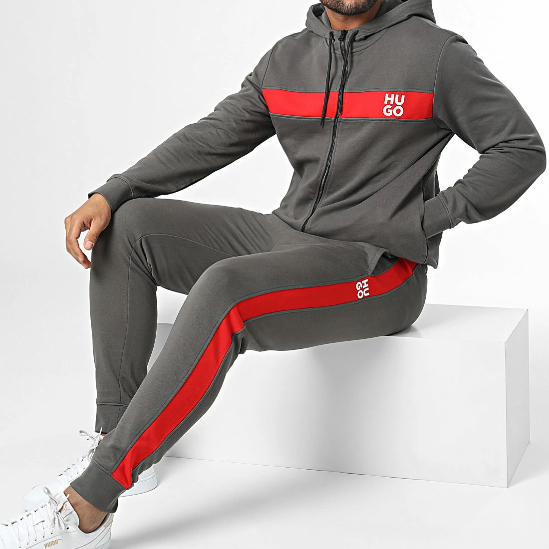 Meilleur prix 🤩 Ensemble De Survetement Dapie Doaky 50485042 Gris Anthracite de HUGO 🔔 2 Meilleur prix 🤩 Ensemble De Survetement Dapie Doaky 50485042 Gris Anthracite de HUGO 🔔